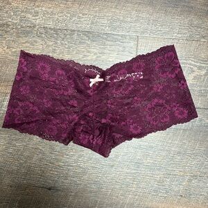 NWOT Victoria’s Secret  Body by Victoria Lace Shortie Maroon size M